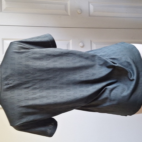 3/$20 Under Armour Army Green T-shirt, Size Large - Picture 4 of 7